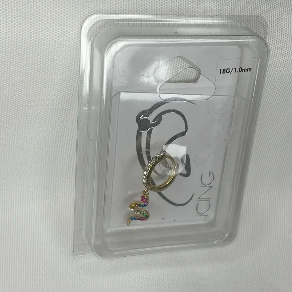 Icing Cartilage Snake Earring Multicolor - Picture 2 of 2